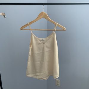 ARITZIA/BABATON - VNECK CAMISOLE